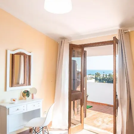 #47 Cozy Flat Near Oldtown,Beach With Amazing Seaview *