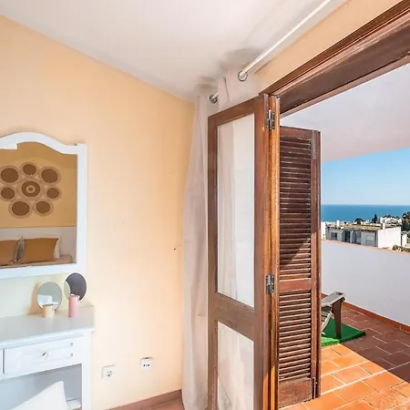 #47 Cozy Flat Near Oldtown,Beach With Amazing Seaview بيت للعطل